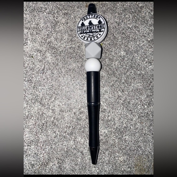 Handmade Yellowstone beaded items - Picture 3 of 8